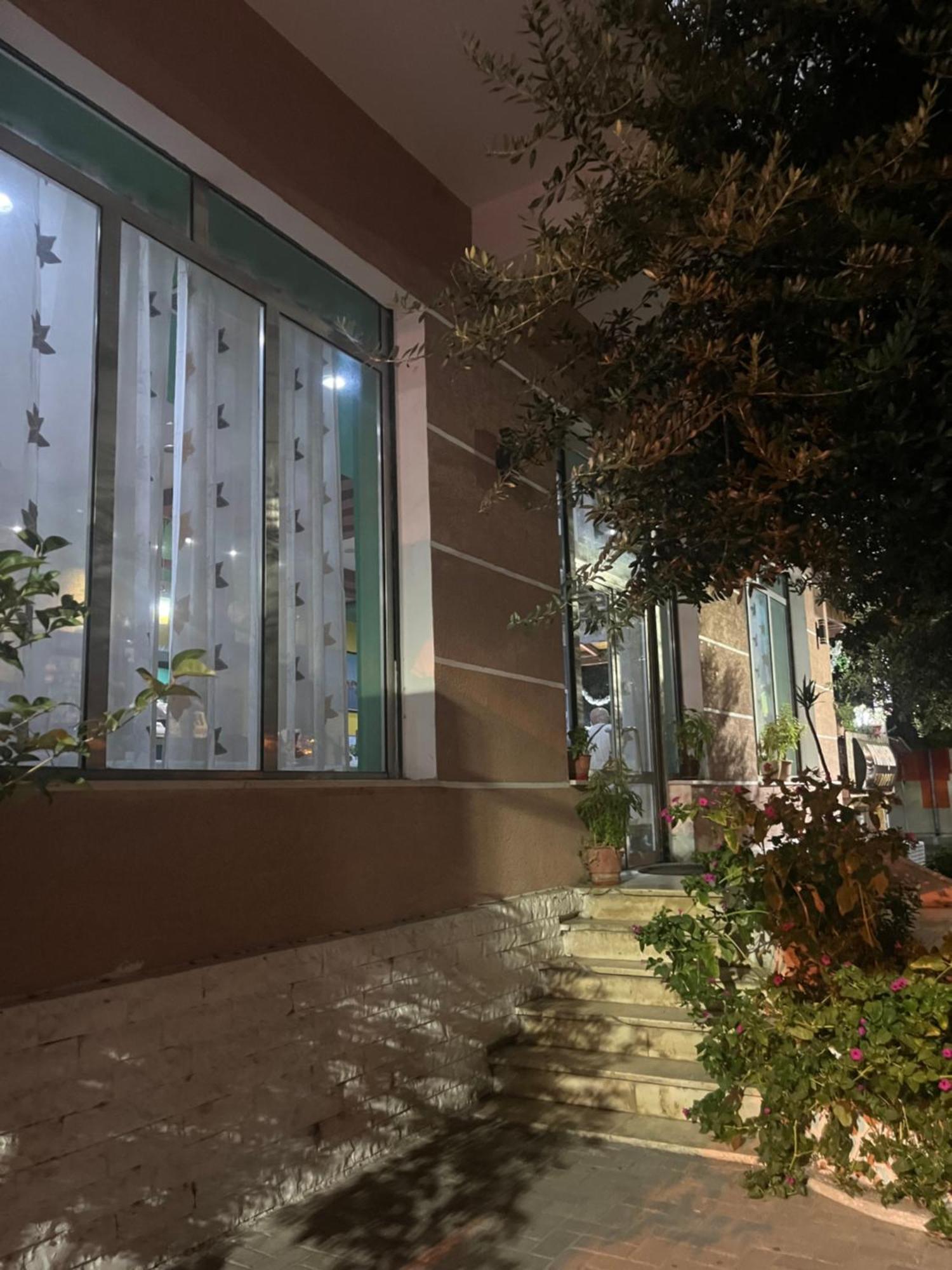 Hotel Luli City Center Durrës Buitenkant foto