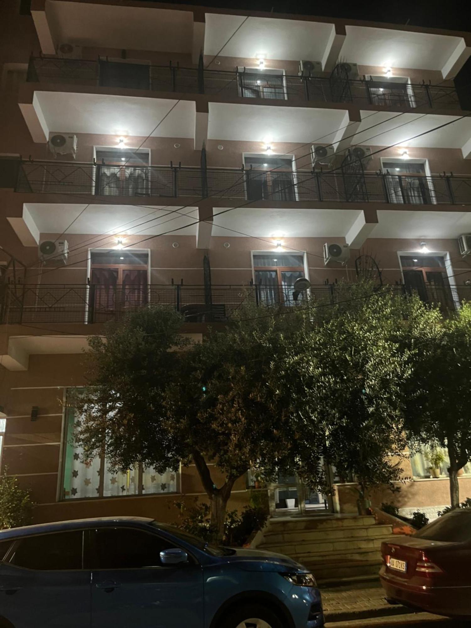 Hotel Luli City Center Durrës Buitenkant foto